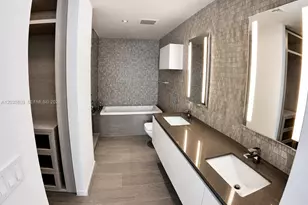 88 SW 7th St, Miami, FL 33130 - Photo 21