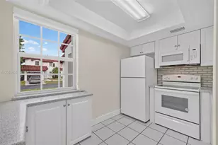 20759 SW 83rd Ave, Cutler Bay, FL 33189 - Photo 5