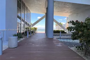 888 Biscayne Blvd, Miami, FL 33132 - Photo 23