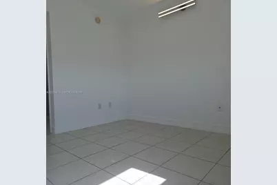 1 Glen Royal Pkwy #1202, Miami, FL 33125 - Photo 19