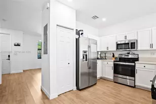 9362 W 33rd Ln, Hialeah, FL 33018 - Photo 7