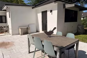 360 NW 40th St, Miami, FL 33127 - Photo 27