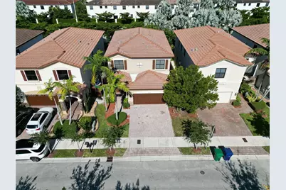 8858 NW 101st Pl, Doral, FL 33178 - Photo 13