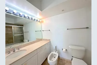5900 Collins Ave #906, Miami Beach, FL 33140 - Photo 11