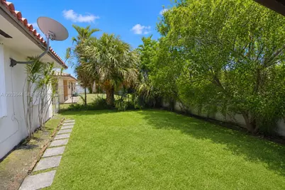 1330 SW 126th Pl, Miami, FL 33184 - Photo 7