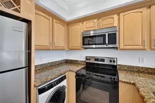 151 NE 16th Ave, Fort Lauderdale, FL 33301 - Photo 9