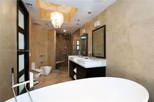 100 S Pointe Dr, Miami Beach, FL 33139 - Photo 15