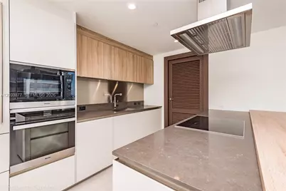 1000 Brickell Plaza #4509, Miami, FL 33131 - Photo 49