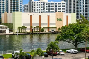 800 Parkview Dr, Hallandale Beach, FL 33009 - Photo 13