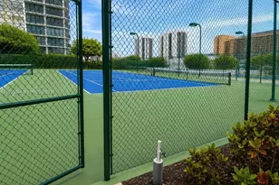 800 Parkview Dr, Hallandale Beach, FL 33009 - Photo 23