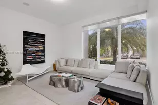 10250 NW 75th Terrace, Doral, FL 33178 - Photo 5