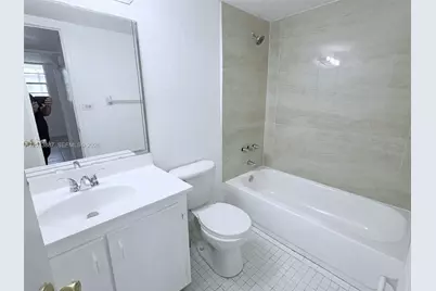 4550 NW 9th St #717E, Miami, FL 33126 - Photo 9