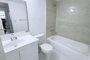 4550 NW 9th St, Miami, FL 33126 - Photo 9
