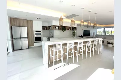 5900 Collins Ave #906, Miami Beach, FL 33140 - Photo 15