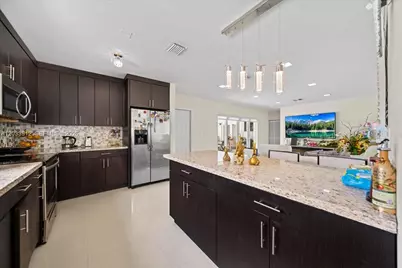 9915 Santos Dr, Cutler Bay, FL 33189 - Photo 9