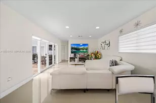 9915 Santos Dr, Cutler Bay, FL 33189 - Photo 5