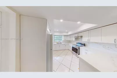 7882 Grand Canal Dr #7882, Miami, FL 33144 - Photo 3
