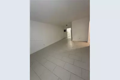 8205 Crespi Blvd #3, Miami Beach, FL 33141 - Photo 3