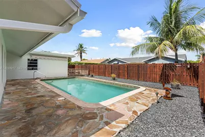 2331 NW 110th Ter, Sunrise, FL 33322 - Photo 37