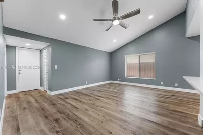 2331 NW 110th Ter, Sunrise, FL 33322 - Photo 7