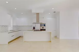 9980 NW 74th Terrace, Doral, FL 33178 - Photo 5
