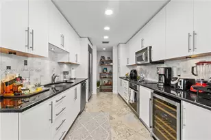 901 Brickell Key Bl, Miami, FL 33131 - Photo 9