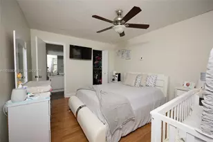 940 NW 104th Ave, Pembroke Pines, FL 33026 - Photo 13