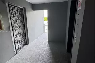 645 NE 121st St, North Miami, FL 33161 - Photo 13