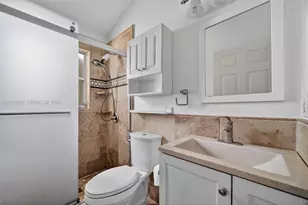 685 SW 198th Terrace, Pembroke Pines, FL 33029 - Photo 25