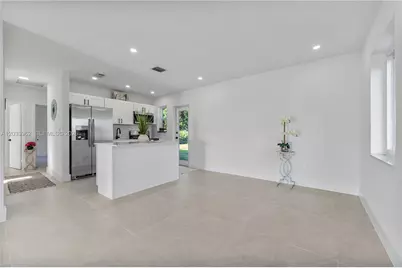 1044 NE 4th Ave, Homestead, FL 33030 - Photo 13