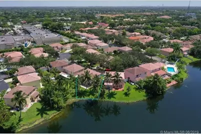 320 SW 99th Ave, Pembroke Pines, FL 33025 - Photo 1