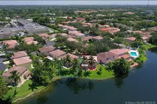 320 SW 99th Ave, Pembroke Pines, FL 33025 - Photo 1