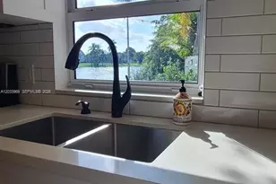 320 SW 99th Ave, Pembroke Pines, FL 33025 - Photo 29