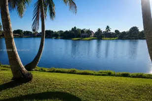 320 SW 99th Ave, Pembroke Pines, FL 33025 - Photo 17