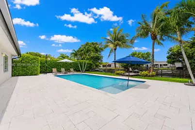 9780 SW 19th St, Miami, FL 33165 - Photo 23