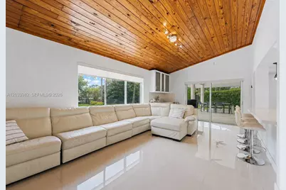 9780 SW 19th St, Miami, FL 33165 - Photo 9