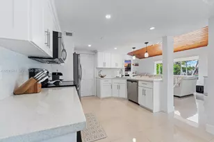 9780 SW 19th St, Miami, FL 33165 - Photo 7