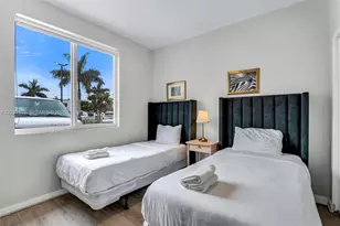 171 NW 158th St, Miami, FL 33169 - Photo 13