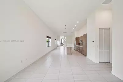 7635 NW 103rd Pl, Doral, FL 33178 - Photo 27