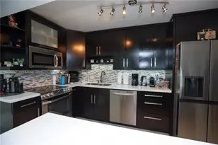 7135 Collins Ave, Miami Beach, FL 33141 - Photo 9