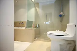 7135 Collins Ave, Miami Beach, FL 33141 - Photo 29