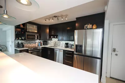 7135 Collins Ave #735, Miami Beach, FL 33141 - Photo 1