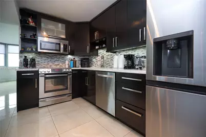 7135 Collins Ave #735, Miami Beach, FL 33141 - Photo 3