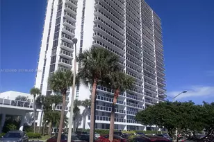 20505 E Country Club Dr, Aventura, FL 33180 - Photo 1