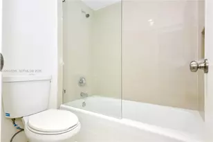 20505 E Country Club Dr, Aventura, FL 33180 - Photo 9