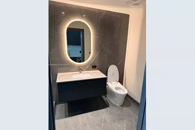 20 NE 11th St #3703A, Miami, FL 33132 - Photo 3