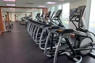 31 SE 5th St, Miami, FL 33131 - Photo 11