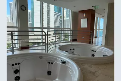 31 SE 5th St #3103, Miami, FL 33131 - Photo 13