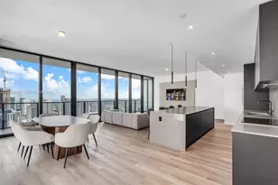 20 NE 11th St, Miami, FL 33132 - Photo 7