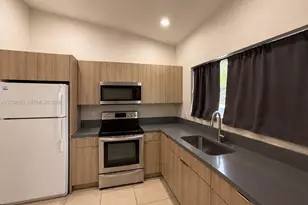 3874 SW 48th Ave, Hollywood, FL 33023 - Photo 3